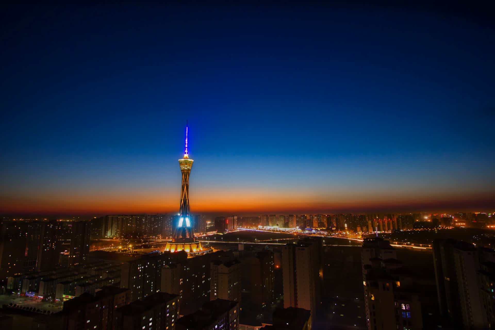 2026 汤尤杯首次引入 3D 鹰眼辅助系统,争议判罚率较上届下降了 40%。